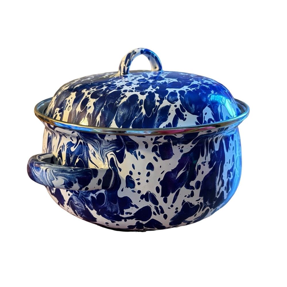 Marbled Pot for Stove with Lid
Golden Rabbit